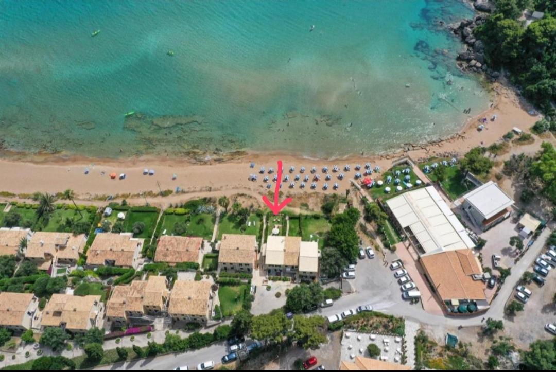 Waves Apartments Harmony Глифада Экстерьер фото